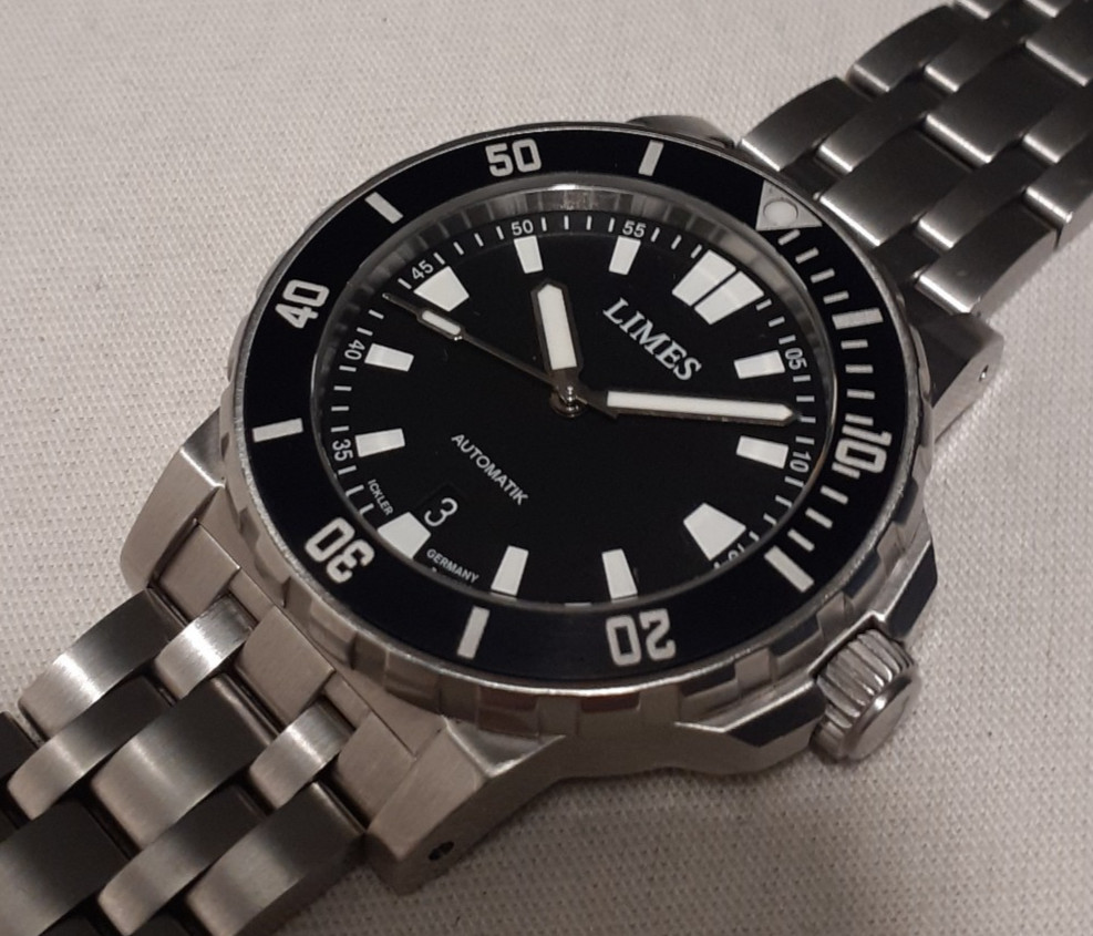 LIMES ENDURANCE 300M DIVER AUTOMATIC, MADE IN GERMANY, BLACK DIAL, EXTRA STRAPS