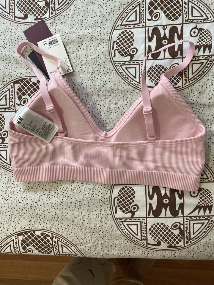 Sujetador para mujer.  Talla grande.  Marca: HM Foto 4 de 4