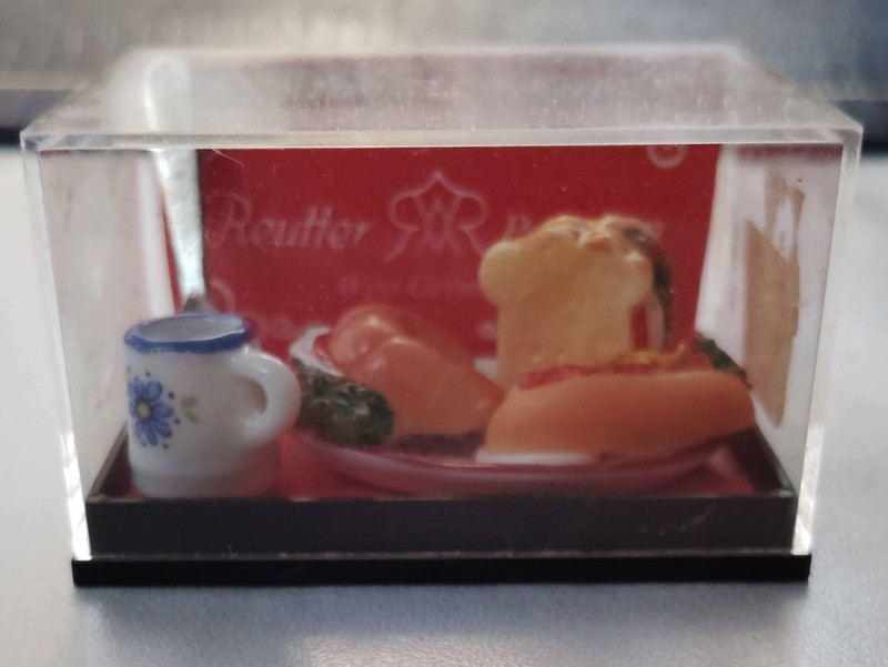 Reutter Porcelain Miniatures Croissant Hot Dog Sandwich Lunch Set