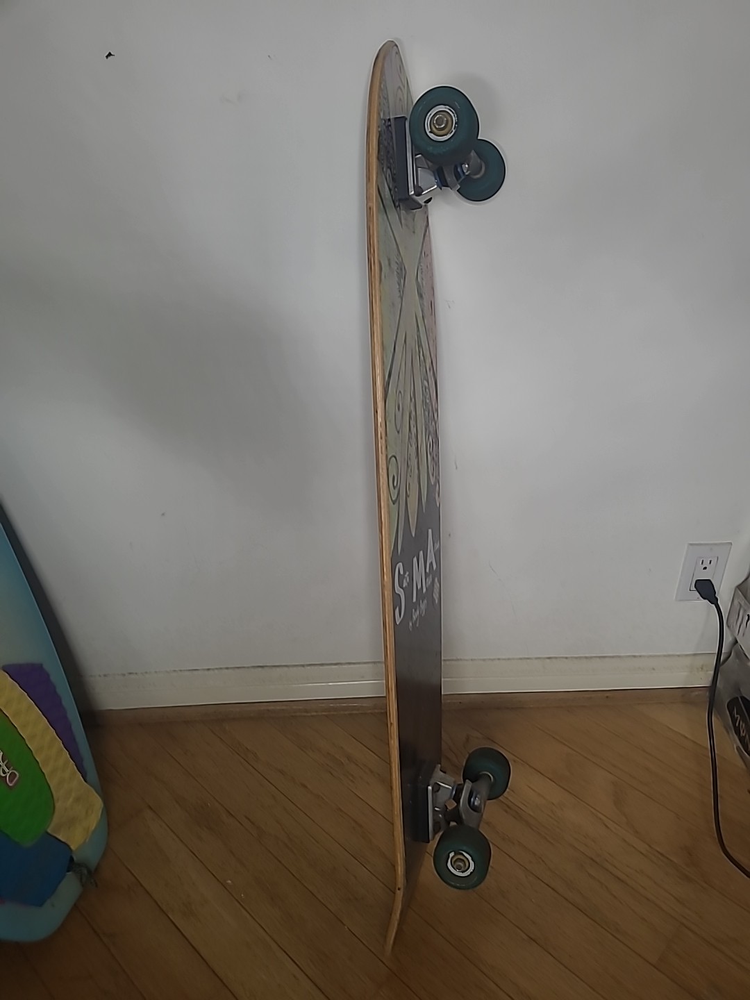 RARE Santa Monica Airlines SMA Bindy Baggs Longboard Skateboard