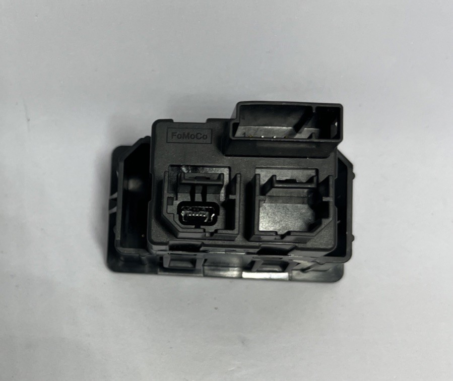 Ford USB Interface Module Sync3 HC3T-14F014-DC Pre-owned