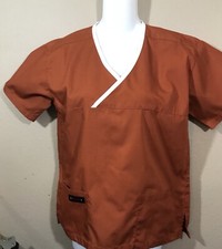 MELROSE BURNT ORANGE SCRUB TOP WHITE TRIM MOCK WRAP SZ S