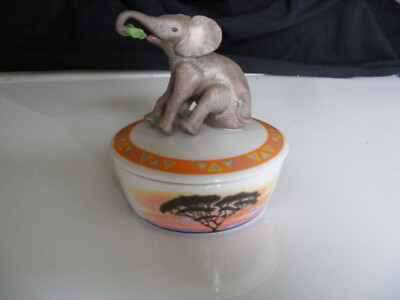 Elefant Spieluhr von Lennox Musik spielt Baby Elefant Walk. Feines Porzellan 1994