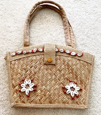 Woven Straw Handbag Tote Beach Seashell Rattan Tropical Aloha 70s 80s Vintage