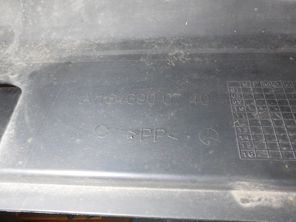 Левая юбка рокер панели отделки A1646900740 06-11 Mercedes Benz W164 ML350 ML500 - Изображение 2 из 4