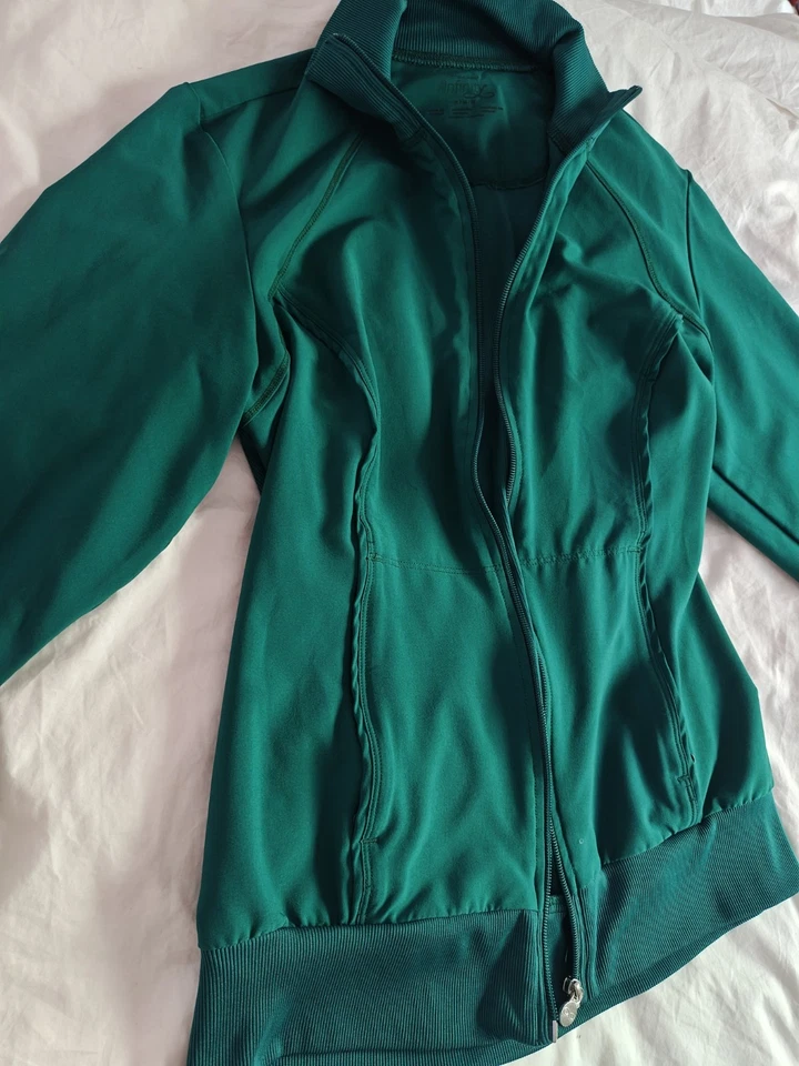 Chaqueta Médica Para Mujer Cherokee Infinity Verde Talla Mediana Foto 2 de 3
