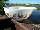 VINTAGE PYREX BOWL