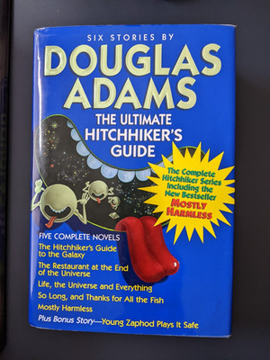 6 stories by Douglas Adams THE ULTIMATE HITCHHIKER'S GUIDE * 5 Novels + 1 Story