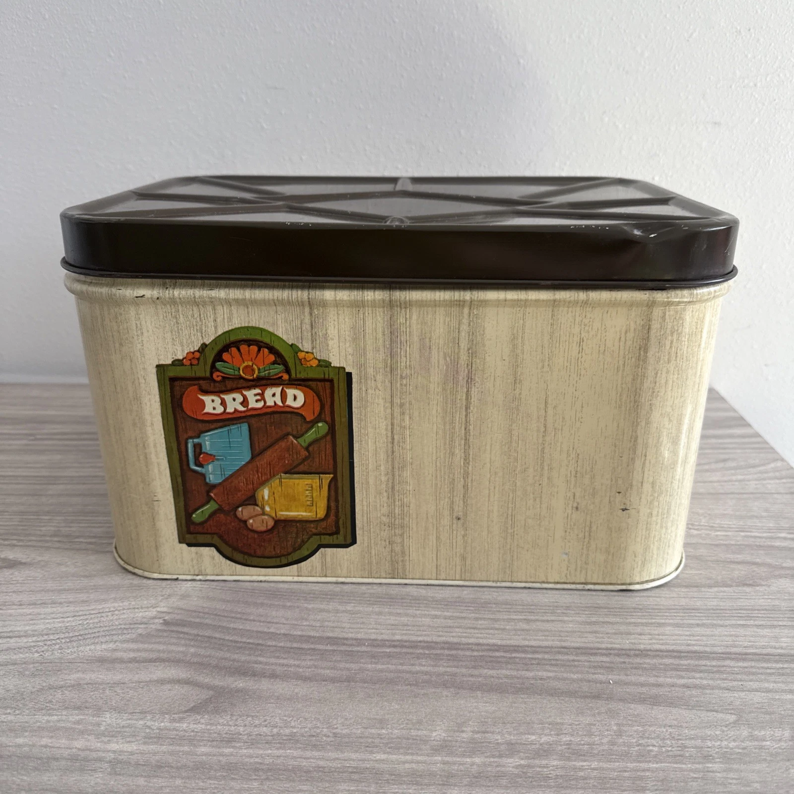 Cheinco Tin Bread Box Vintage Storage Made In USA Tan/Brown
Opens in a new window or tab