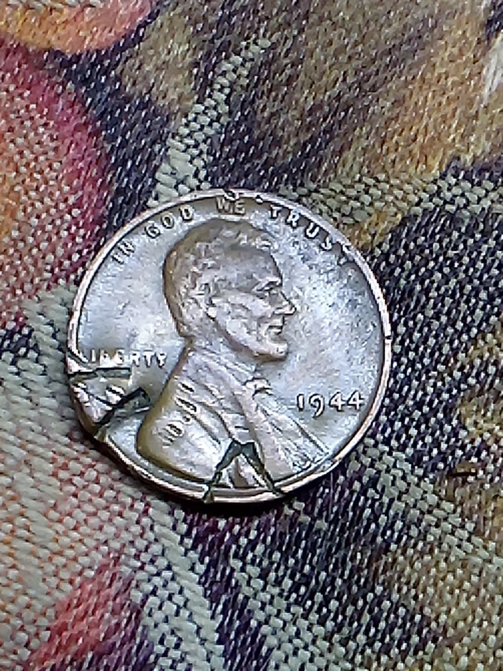 No sé si estos son de la Casa de la Moneda de Estados Unidos, tengo uno 2 Lincoln 1940 1944 y Foto 3 de 4