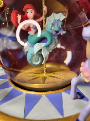 スノーグローブ ワールド・オブ・ディズニーカルーセル スノーグローブ ワールド・オブ・ディズニーカルーセル