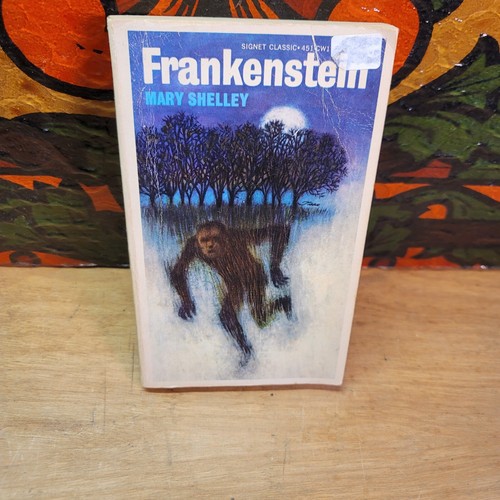 Vintage Lot of 5 Paperback Books Novels Classics Beowulf Frankenstein Sherlock - Picture 5 of 18