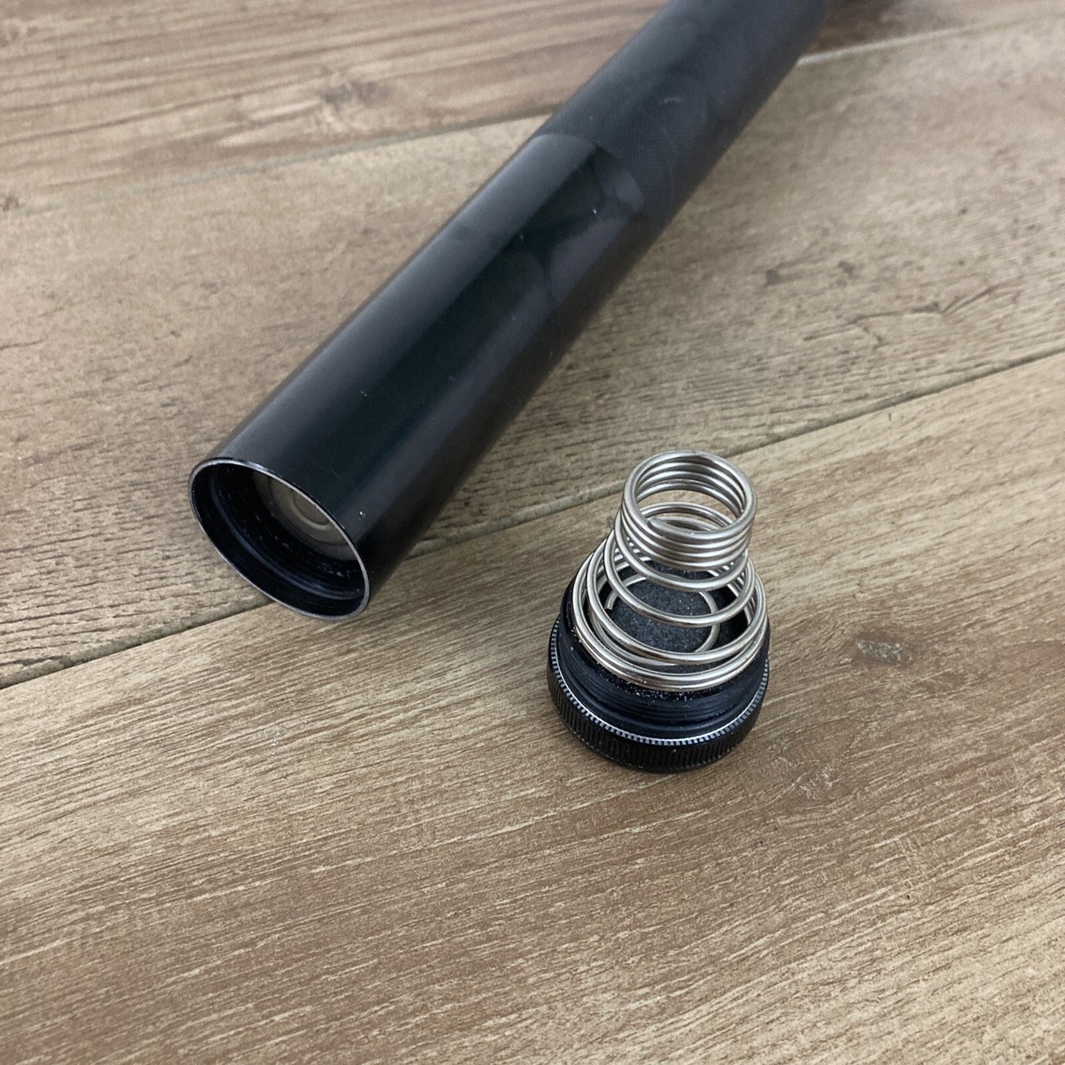 Mini lampe de poche maglite vintage des années 1990 : aluminium usiné avec clip de poche - Canada