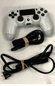 Sony Playstation 4 Slim 500GB console Bundle w/ VR headset and more - Tested