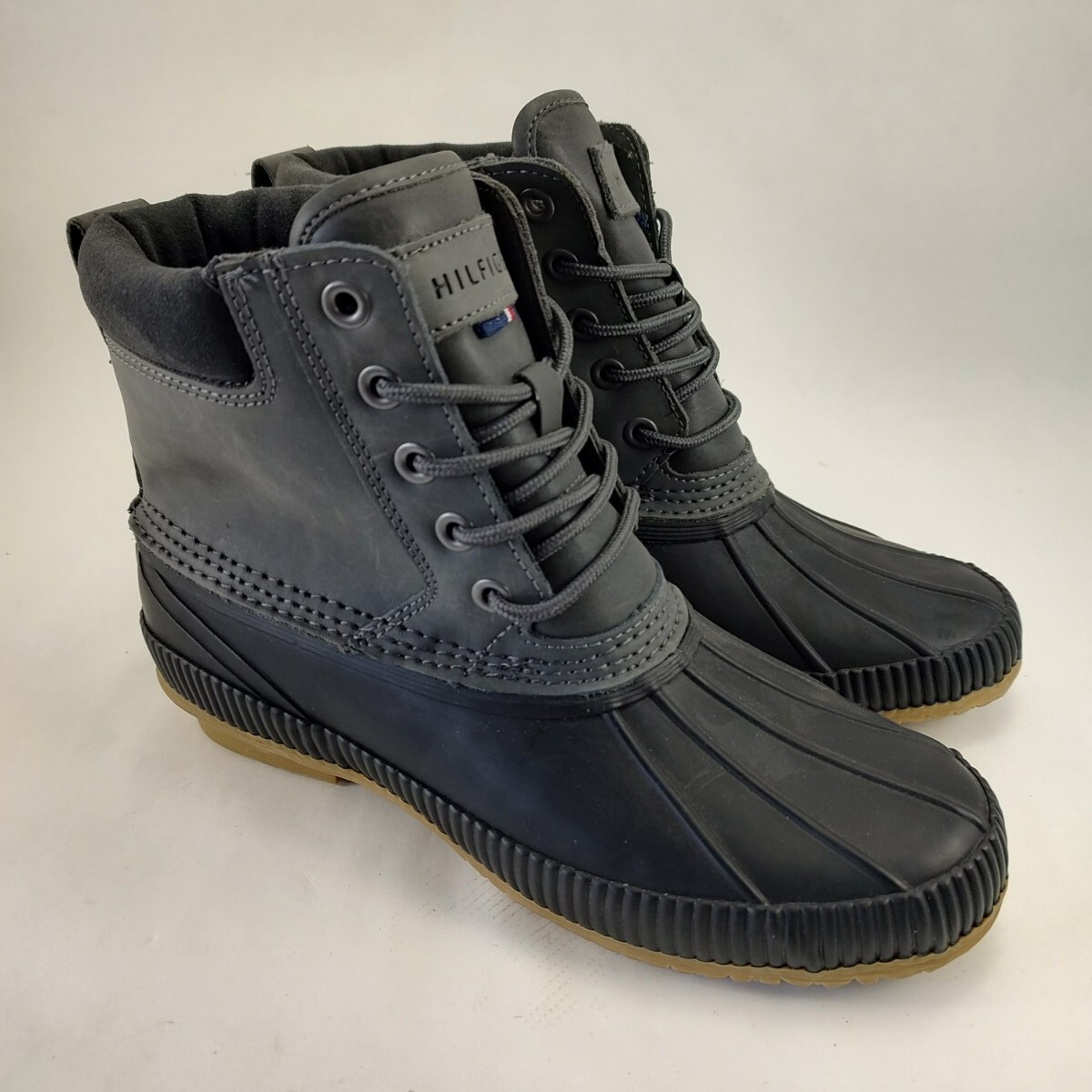 Tommy Hilfiger TM Grey/Black Leather Upper Duck Boots Mens  display picture 2