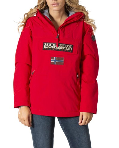 Woman NAPAPIJRI rainforest w pocket3 