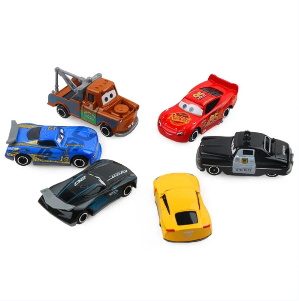 Camión diecast 7 piezas Disney Pixar Cars Lightning McQueen Jackson Storm Mack Foto 2 de 4