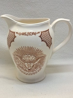 Alfred Meakin Staffordshire England Fairwinds 7 1/4'' 48 Ounce Pitcher EUC