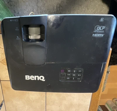 BenQ TH681 DLP Desktop Projektor HDMI kompatibel mit Windows 8, OVP - Bild 1 von 3