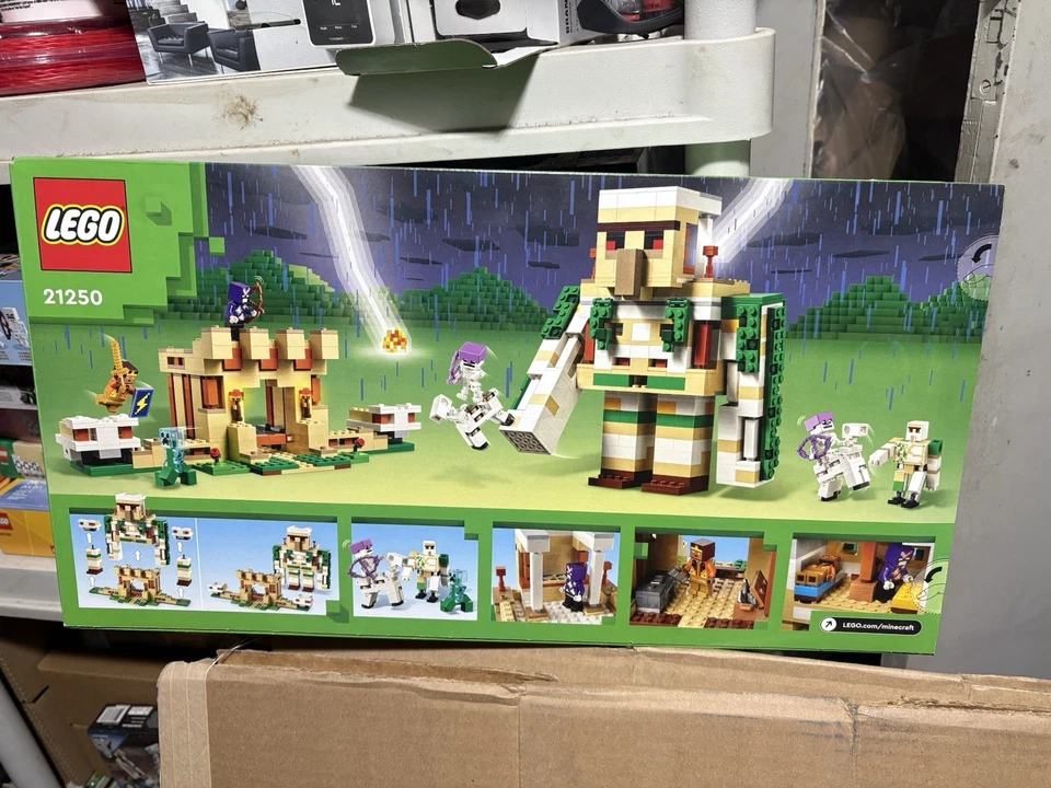 *RETIRED*LEGO 21250 Minecraft: The Iron Golem Fortress BRAND NEW FACTORY SEALED - Image 2 of 4