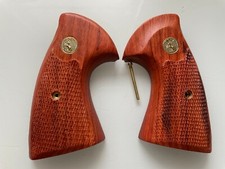 New Handle grips For Colt Python grip, Checkered Hard wood-open back, handmade