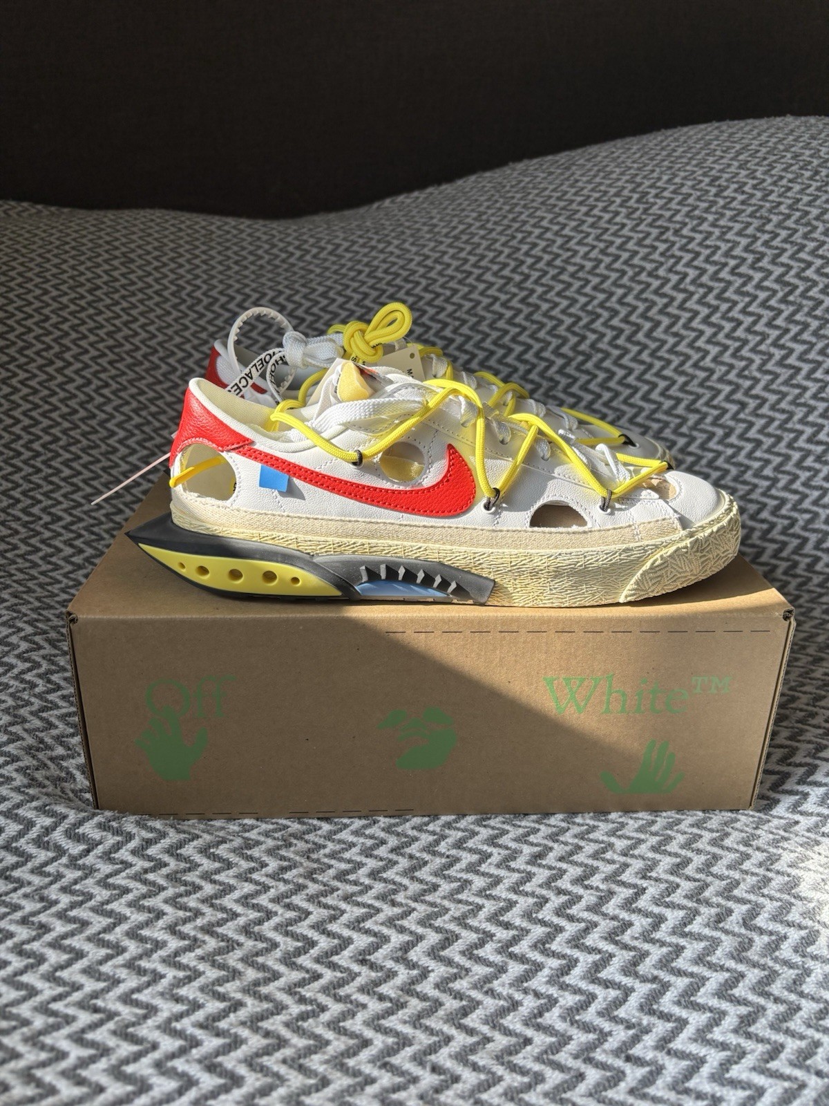 OFF WHITE X NIKE Nike Blazer Low x Off White Bianco DH7863 100 Uomo UK 10 NUOVO