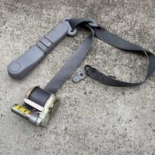 2001-2004 Toyota Tundra Front Left Driver Bench Seat Belt Retractor Gray Oem 2001-2004 Toyota Tundra Front Left Driver Bench Seat Belt Retractor Gray Oem