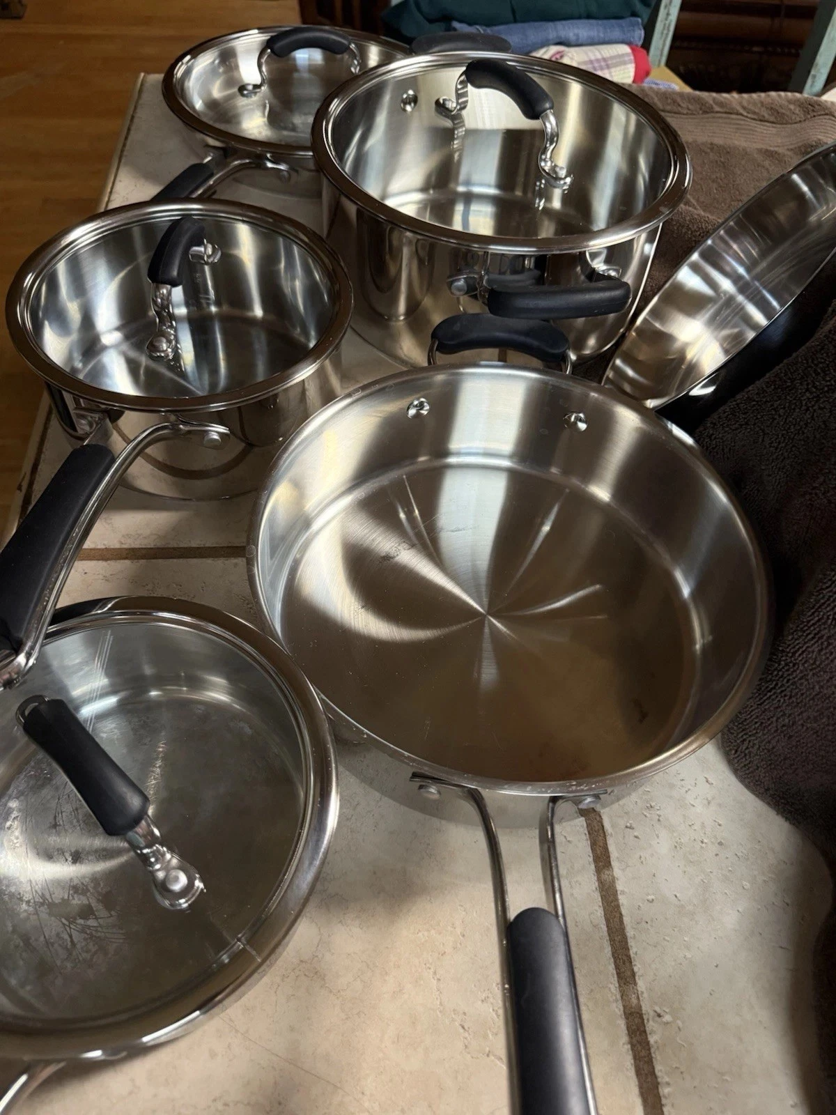 Titan Cookware Atlanta Series. 10 Piece Stainless Steel. Tri-ply 18/20. Heavy
Opens in a new window