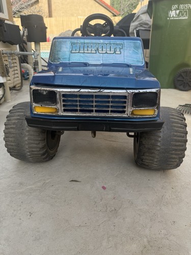 Power Wheels Bigfoot Blue Battery Operated Ride-On Truck Toy for Ages 3-7 - Picture 2 of 10