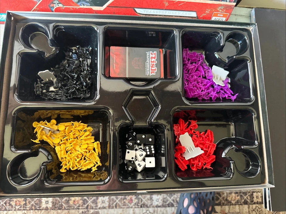 RISK TRANSFORMERS PARKER BROTHERS BOARD GAME CYBERTRON BATTLE EDITION NEW SEALED - Image 3 of 4