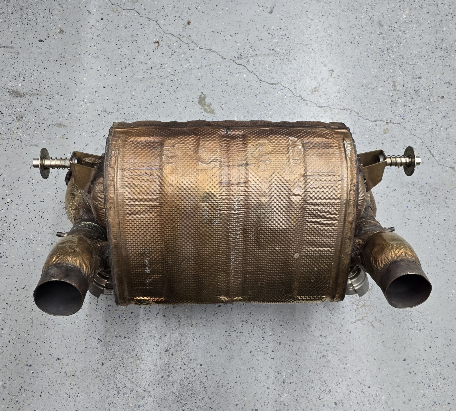 Lamborghini Aventador SVJ OEM Exhaust 470251051R Muffler 
