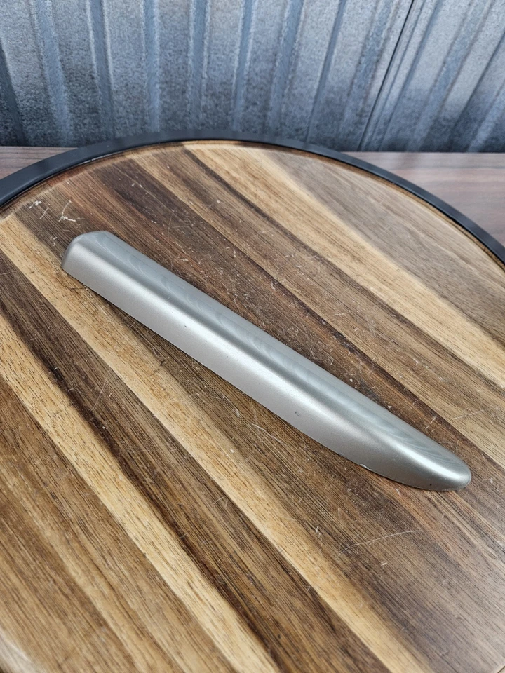 98-03 Jaguar XJR XJ8 VDP X308 Front Right Side Lower Fender Molding OEM - Image 3 of 4