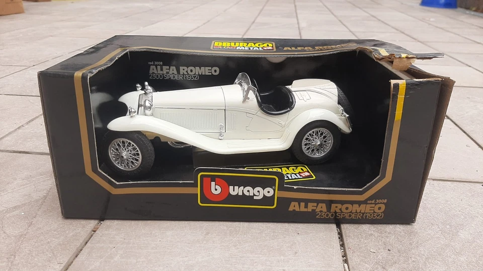 ALFA ROMEO 2300 SPIDER 1932 BBURAGO 3008 1:18 BURAGO MODELLINO STATICO EPOCA - Immagine 2 di 4