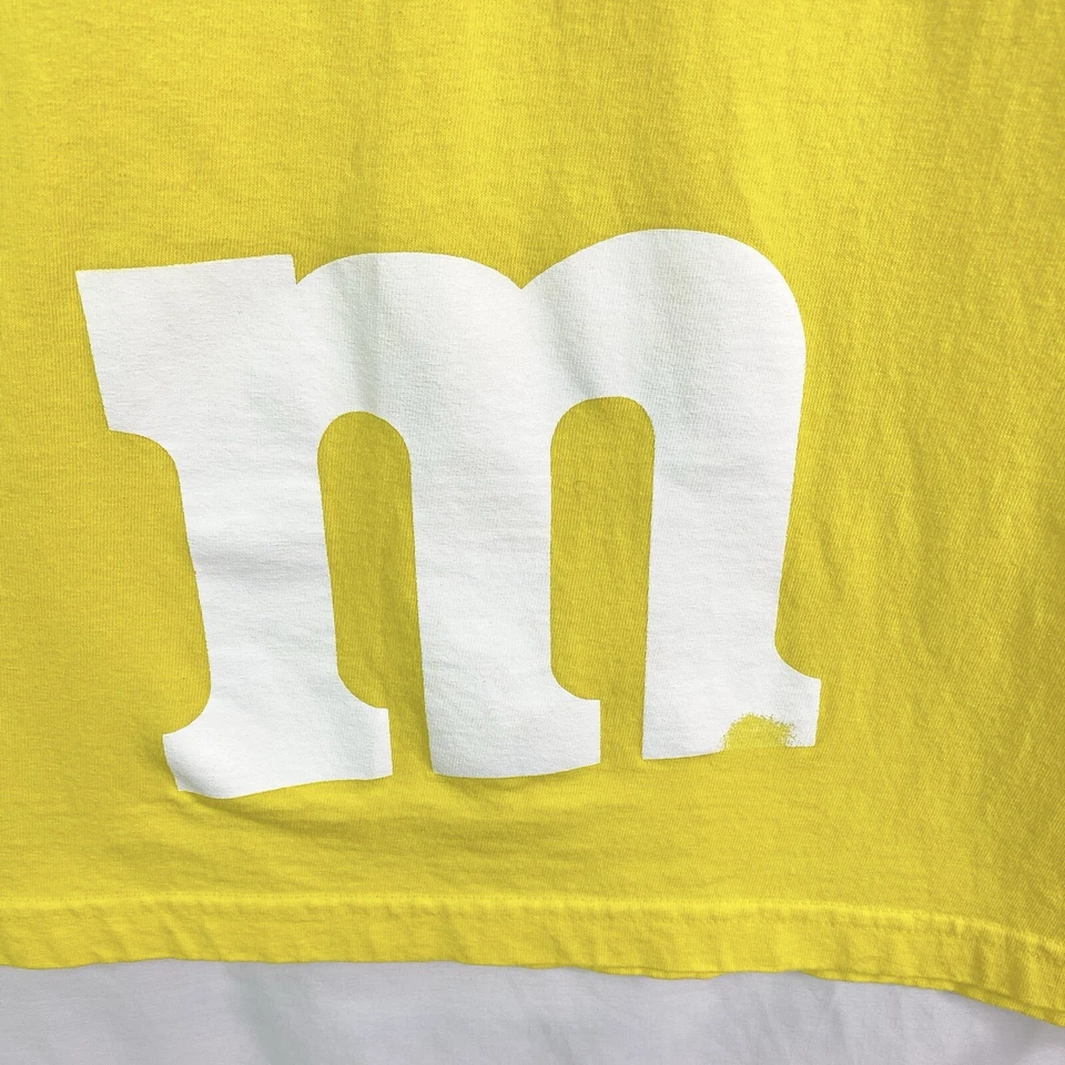 Camiseta M&M's Candy Vintage Y2K Amarela Masculina Anos 2000 Adulto 2XL XXL - Imagem 2 de 4