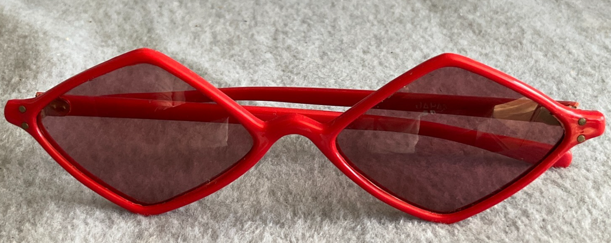 Vtg 60s Skinny Diamond Shape Mod Sunglasses Made in Japan Twiggy Style  Retro MCM