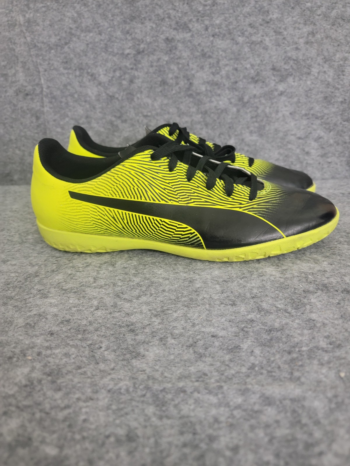 's Black/red Football Boots Size Us 8.5