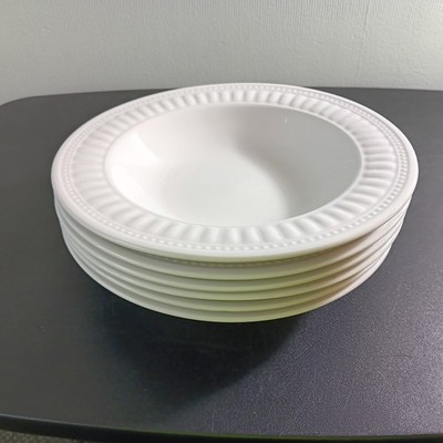 Set Of 6 Unused Oneida ''Athena'' Beaded/Ribbed Rim 8 3/4'' Soup/Salad Bowls
