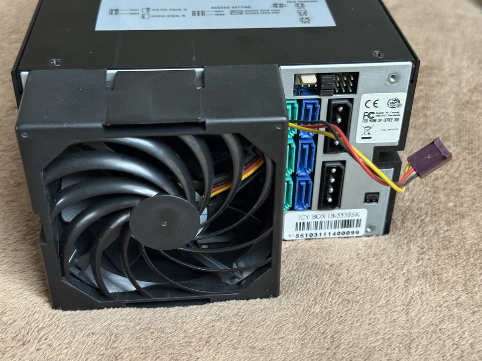 RaidSonic ICY BOX 2x 5.25" Wechselrahmen für 3x 3.5" HDD (IB-553SSK)  SATA/SAS - Bild 4 von 4