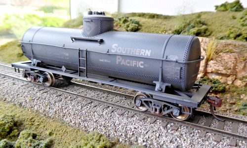 InterMountain 46212-27 HO 10000 Gallonen Kesselwagen Southern Pacific SP | Condition: Used