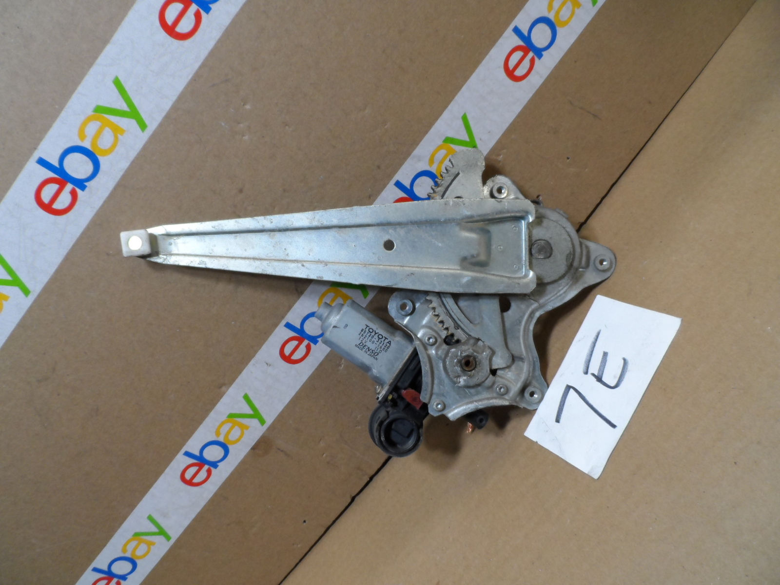 02 03 04 05 06 Toyota Camry PASSENGER Rear Window Regulator W/ Motor #7E