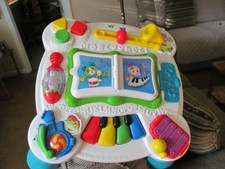 leapfrog learn & groove activity station