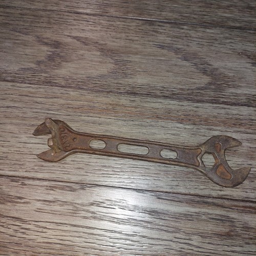 Various hand, farm and household Tools - Vintage and Current - You Pick - Picture 71 of 157
