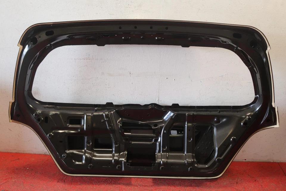2006 2013 MERCEDES BENZ W251 R350 R320 R63 AMG REAR LIFTGATE SHELL OEM - Image 4 of 4