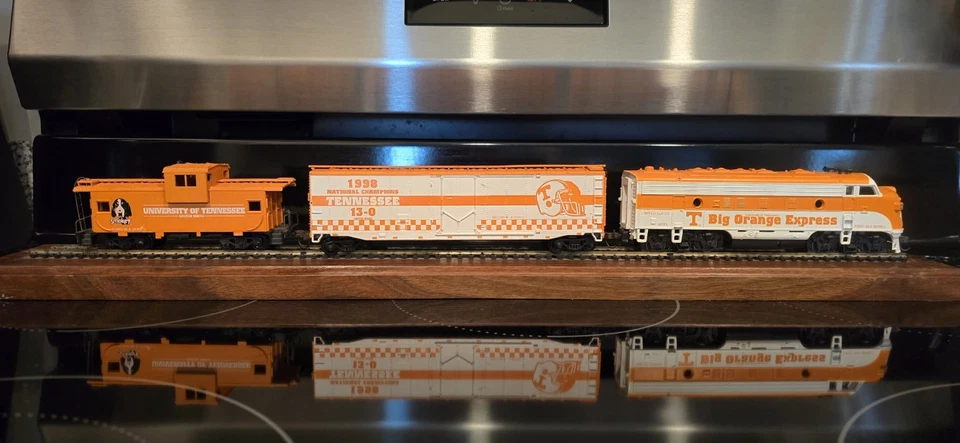 ERTL Kenworth T600B cabina con remolque Universidad de Tennessee 1997 nuevo en caja Foto 3 de 4