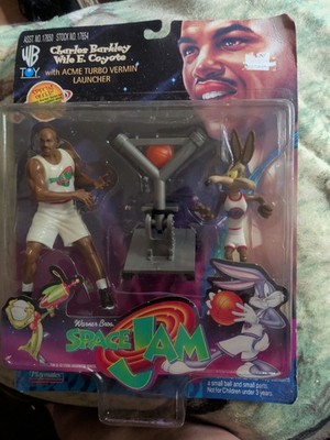 1996 Charles Barkley Space Jam Figure With Wile. E Coyote. New In Package