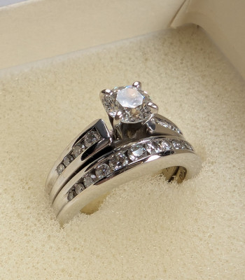 Jared 14K White Gold Engament Ring & Band sz 3 1/2 Stunning!