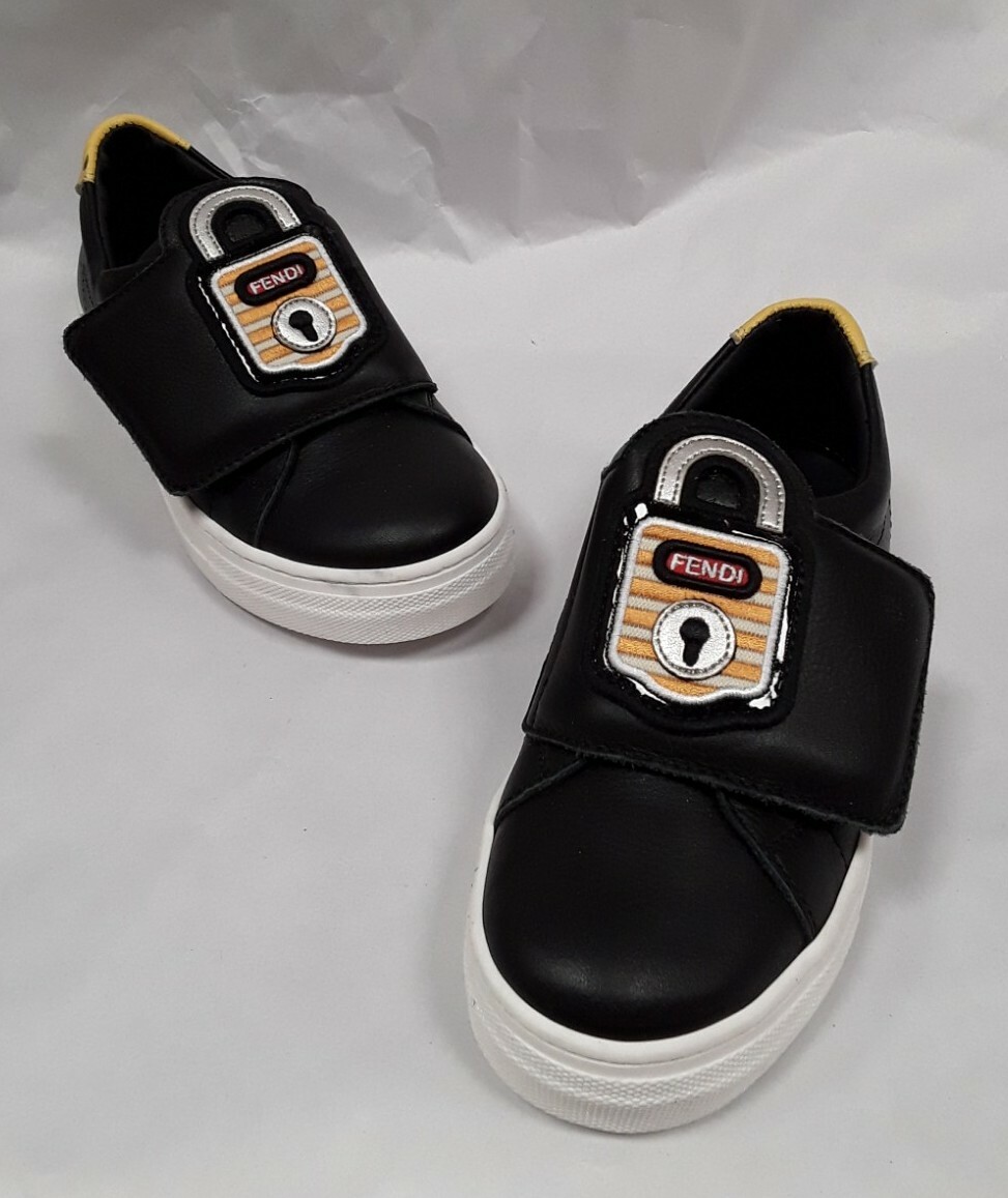 「FENDI」Yellow Black Logo Smooth Leather Fendi Yellow & Black Leather Jacked With Fringe & Logo