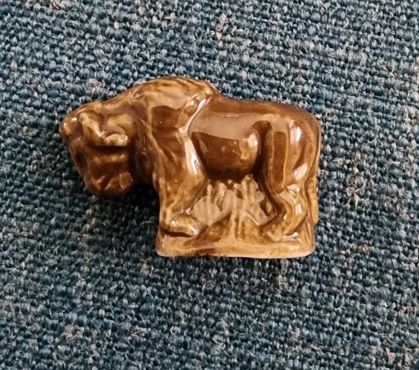 Wade Whimsies Brown Bison Buffalo Figurine Red Rose Tea