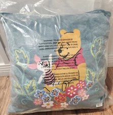 Vera Bradley Winnie The Pooh Throw Pillow Disney Spring '23 New In Bag