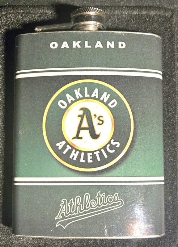 🌟 Oakland A's Athletics Stainless Steel 8oz. Hip Flask New